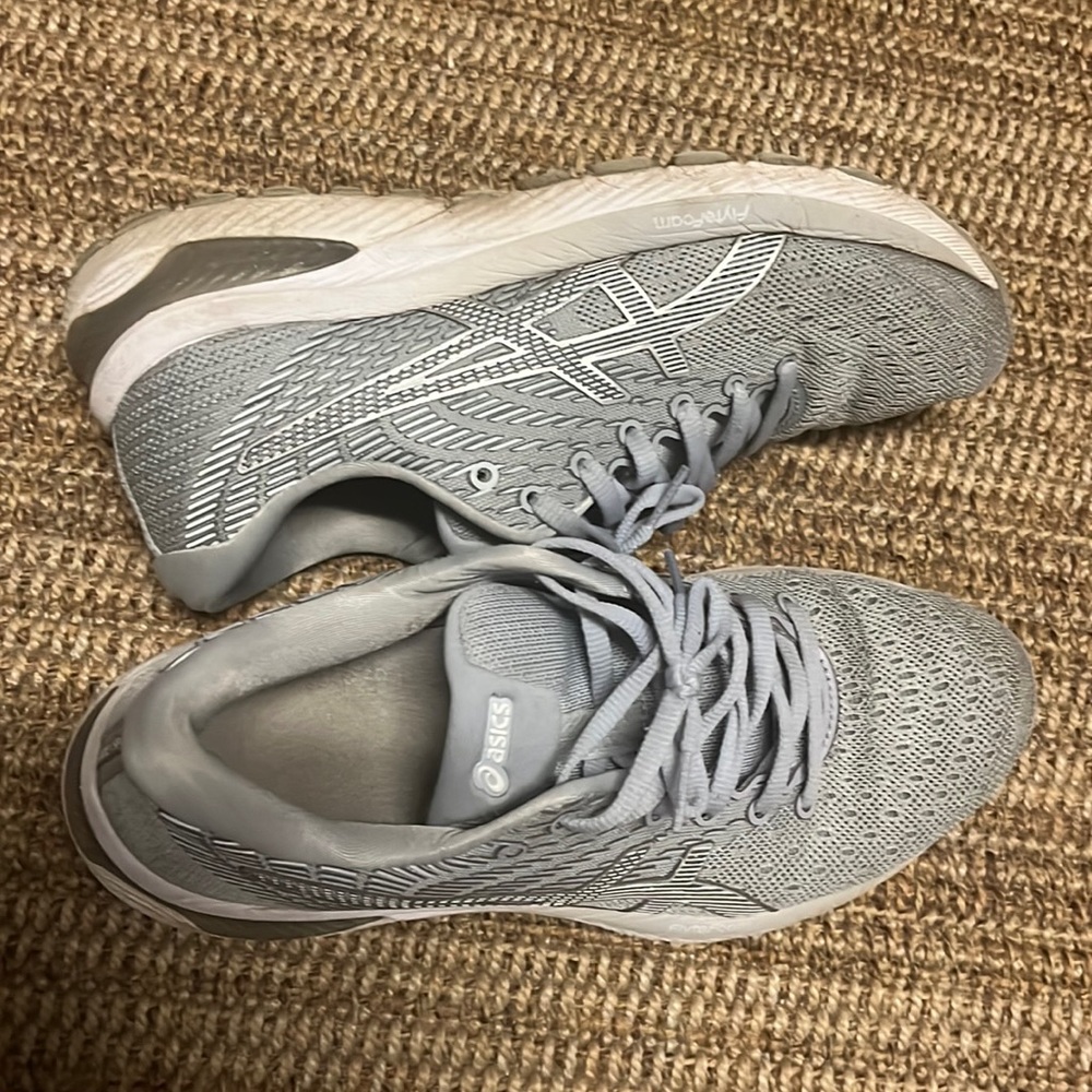 ASICS tennis shoes